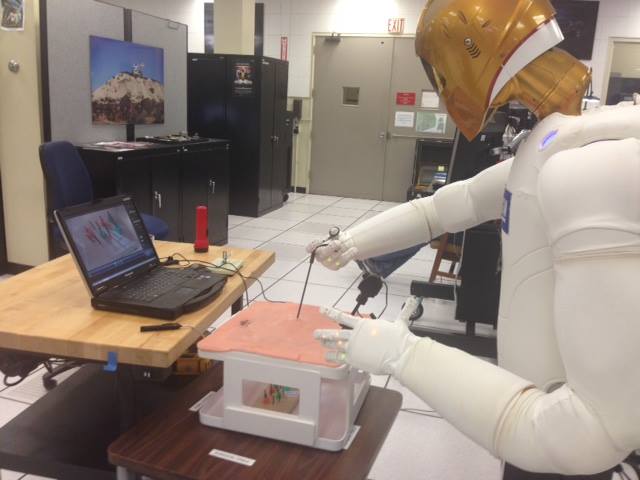 17 08 31 OP Comenzó el viaje a las estrellas 2