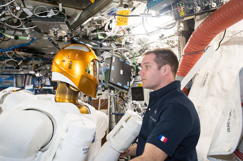 17 08 31 OP Comenzó el viaje a las estrellas 3