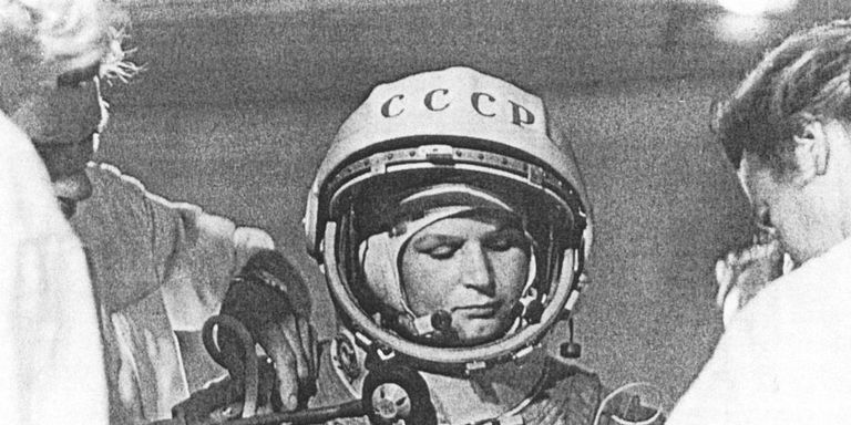 19 07 21 OP Alla Luna con il profumo di una donna 2 Valentina Tereshkova viajó en la Vostok 6