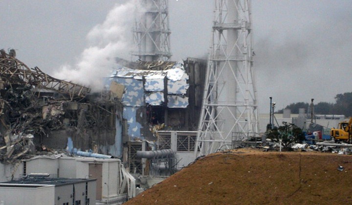 20 03 27 OP Fukushima hoy 5 Unidades 3 y 4 de Fukushima I el 16 03 2011