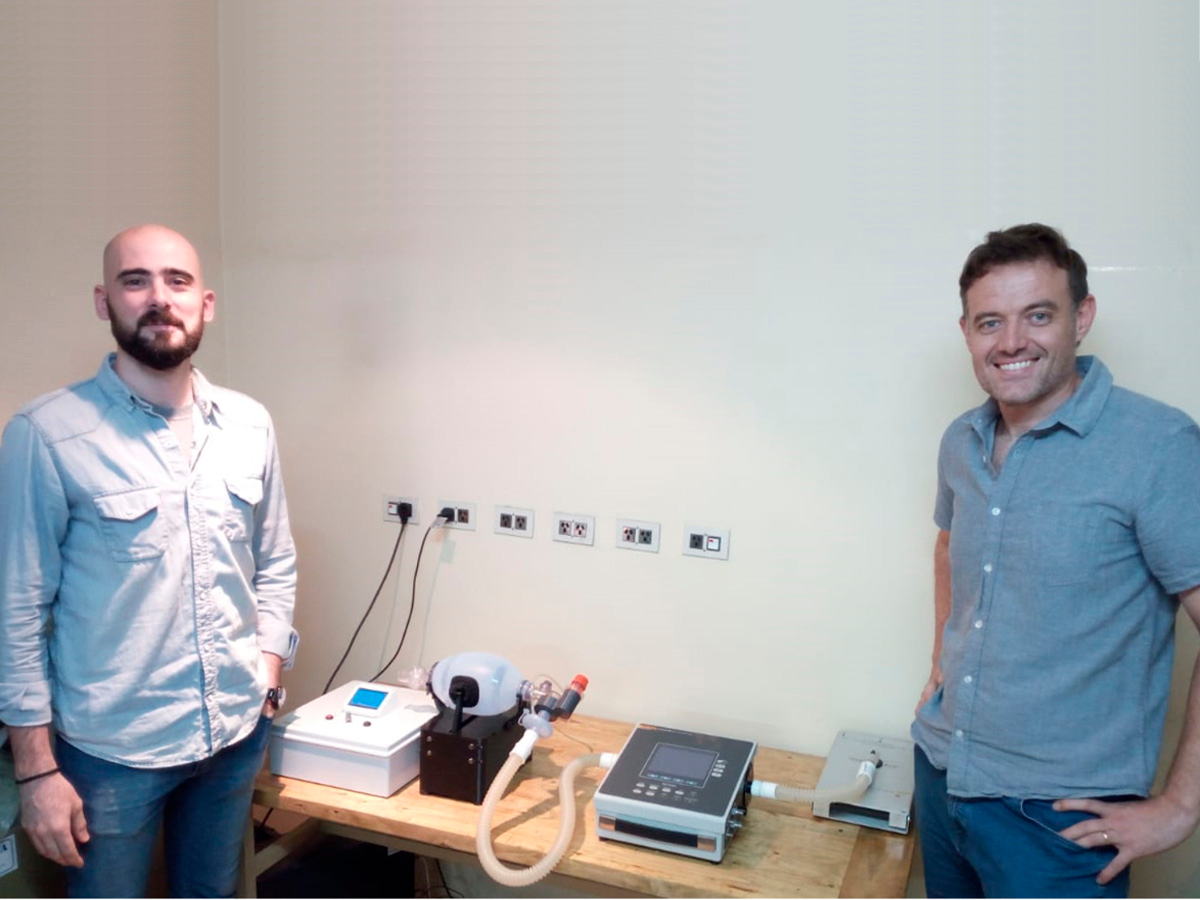 20 05 21 OP En la UN de San Juan desarrollaron un respirador basado en bolsa Ambu 2 Los realizadores