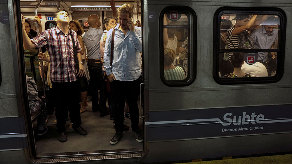 20 07 15 OP El coronavirus podría propagarse por el aire 3 Subterráneo de Buenos Aires