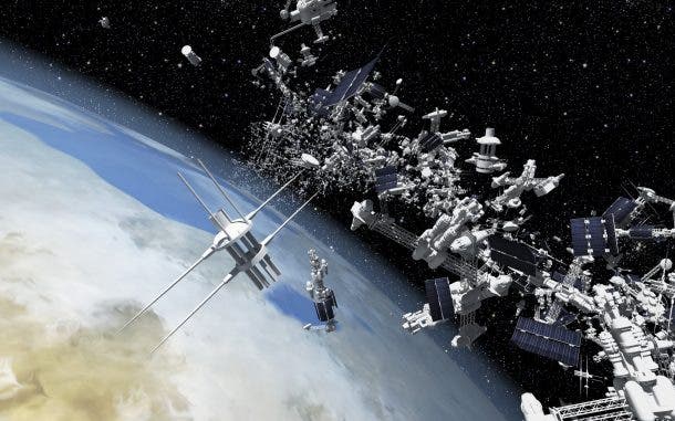 20 08 16 OP Enviarán más de 3200 satélites para distribuir Internet a nivel global 2 Basura espacial actual fotografía cercana
