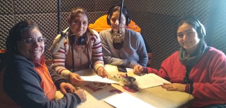20 08 27 OP Una vigorosa joven de 100 años 8 Estudio de LRA36 Radio Nacional Arcángel San Gabriel